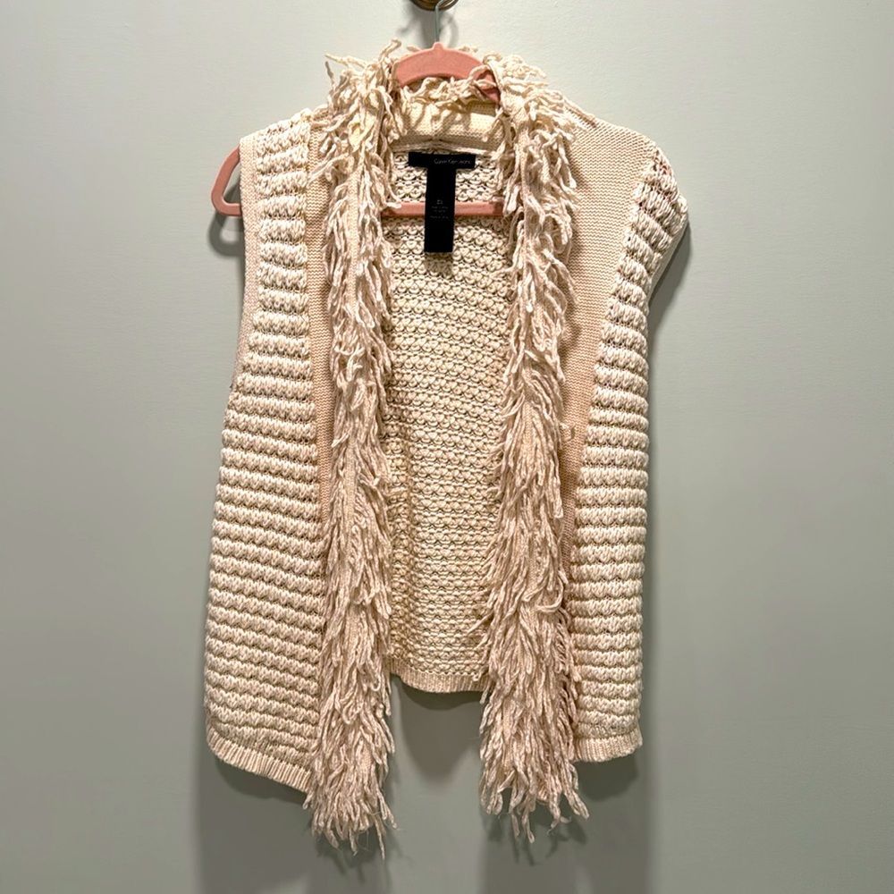 CALVIN KLEIN Beige Knit Sleeveless Vest w/ Fringed Shawl Collar. Size M/L